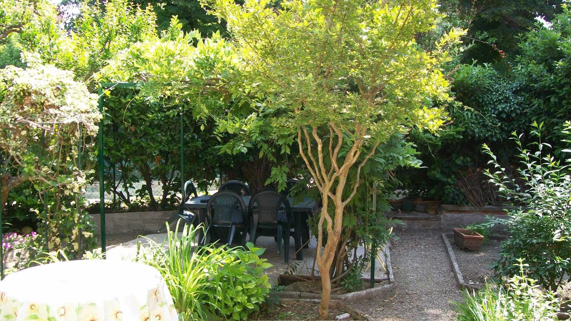 Отель Il Giardino Nel Parco R&B Болонья Экстерьер фото